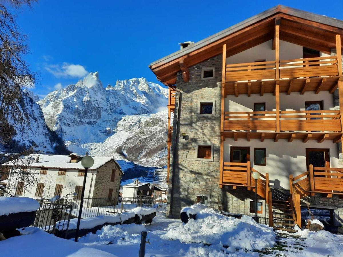 Hotel Aigle Courmayeur Exterior photo