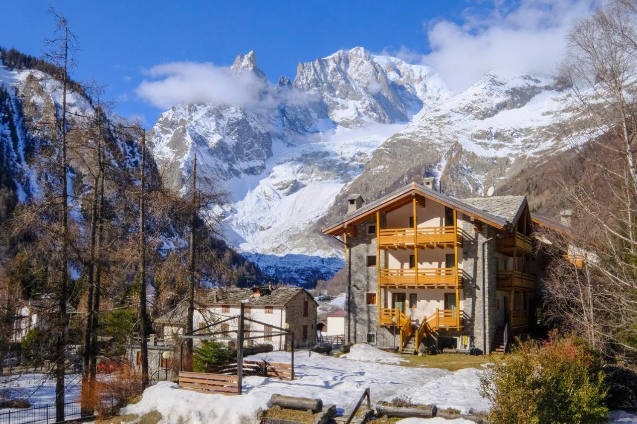 Hotel Aigle Courmayeur Exterior photo